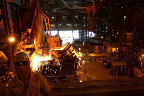 Indústria tenta barrar alta na taxação do aço importado - 18/04/2024 - Mercado
