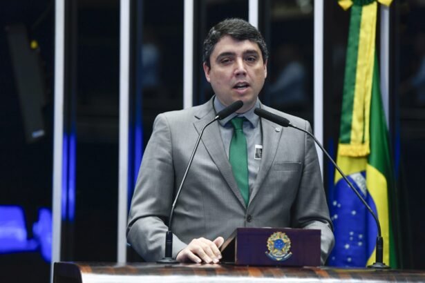 Justiça suspende decisão e reconduz Pietro Mendes ao Conselho da Petrobras