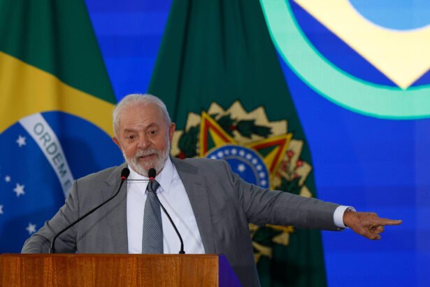 Lula deve vetar fim das saidinhas, mas ala dura pressiona - 11/04/2024 - Mônica Bergamo