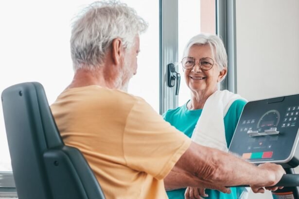 Pedalar torna o cérebro mais eficiente, mostra estudo; exercício pode beneficiar quem tem Parkinson