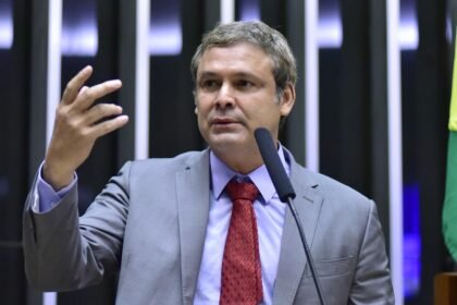 Futuro líder do PT na Câmara cobra mais vigilância, para que governo não repita erros como no caso Pix | Política