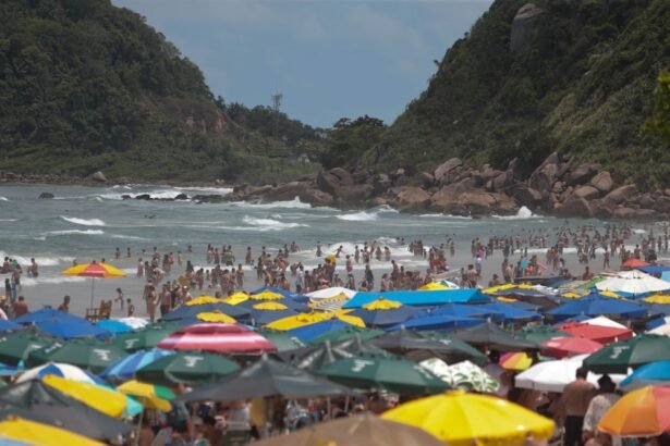 Turistas relatam ‘surto de virose’ no litoral de SP; casos passam de 2 mil em Guarujá